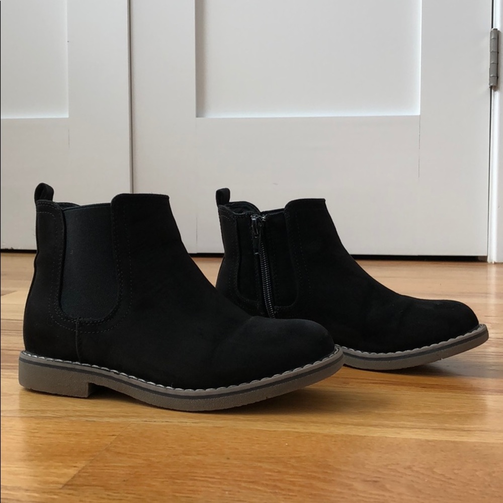 Steve Madden Black Chelsea Boot